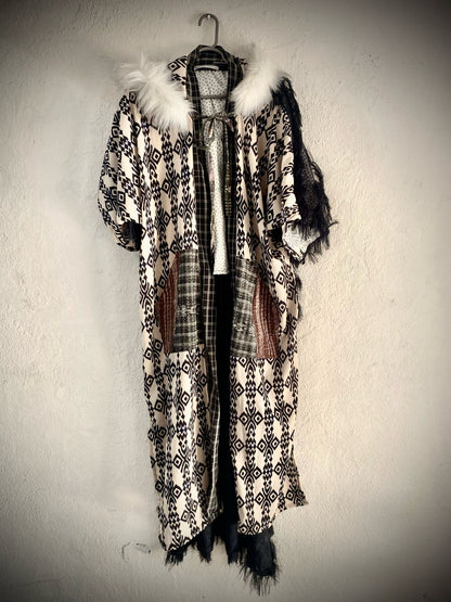 KIMONO ESPECIAL TEJIDO EN TELAR