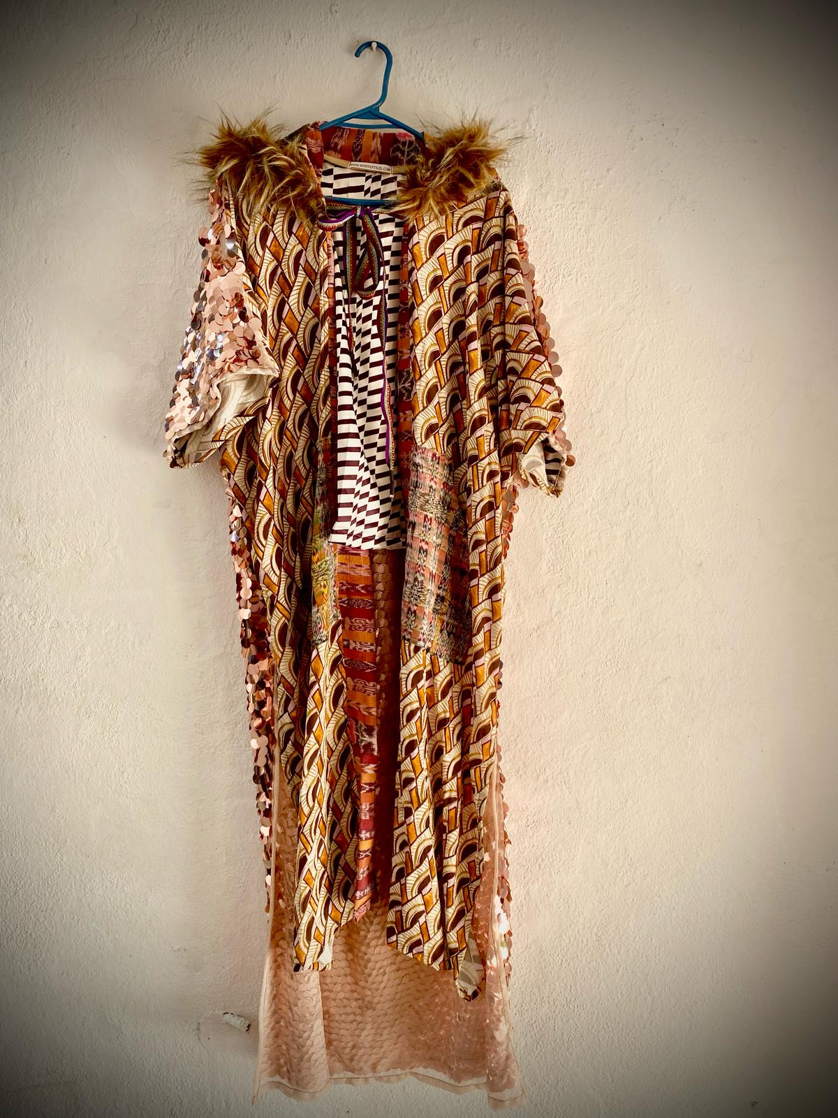 KIMONO ESPECIAL TEJIDO EN TELAR
